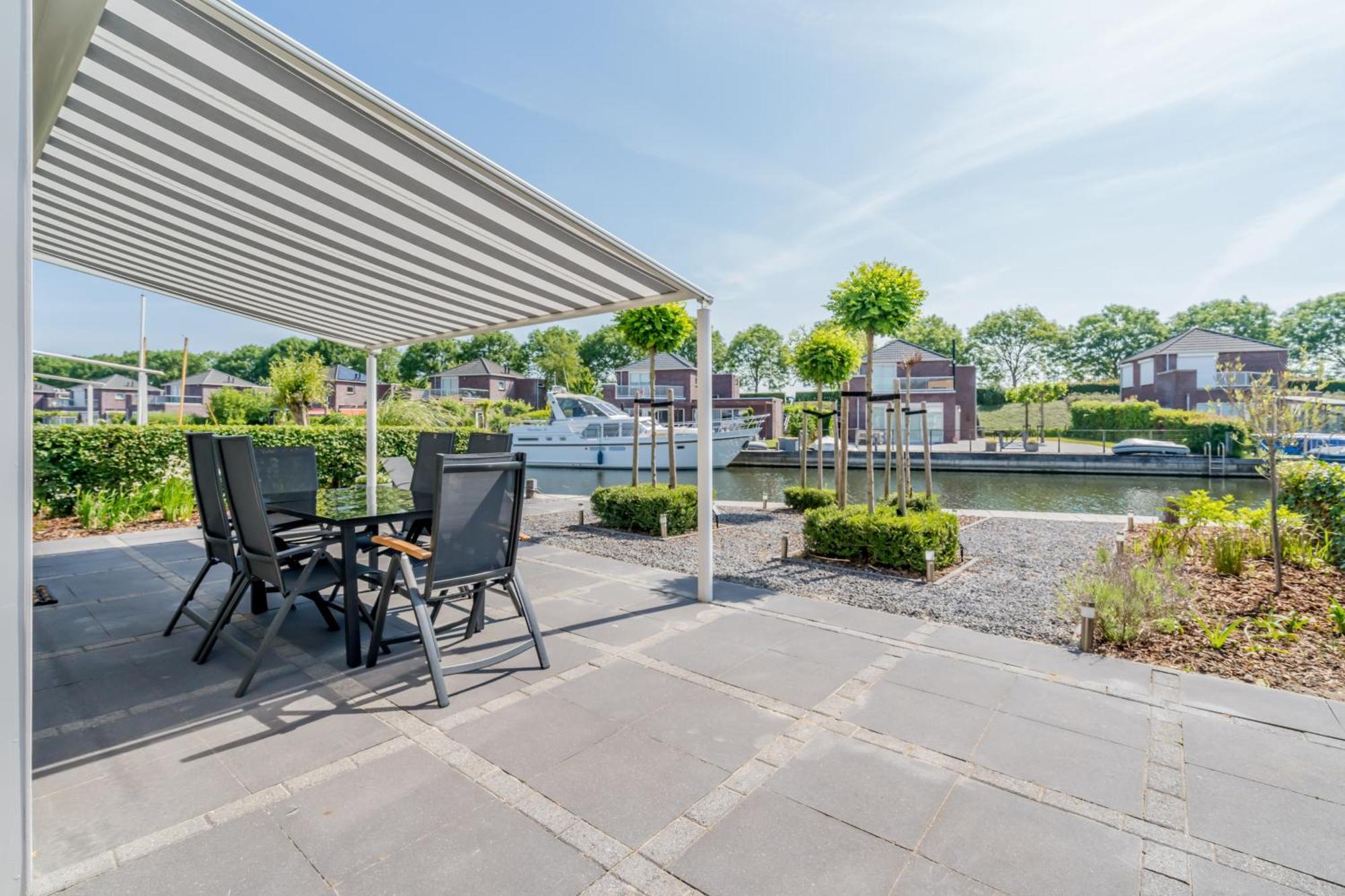 Nautic Rentals - Marinapark Oude-Tonge Екстериор снимка
