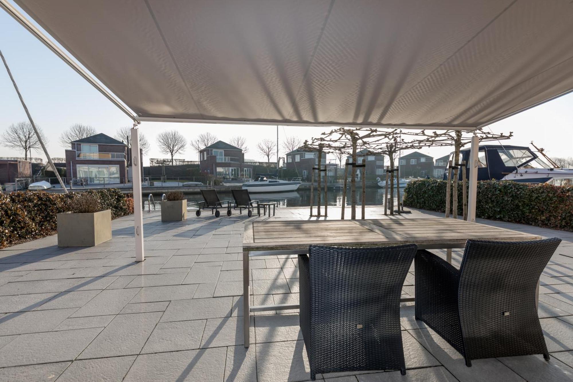 Nautic Rentals - Marinapark Oude-Tonge Екстериор снимка